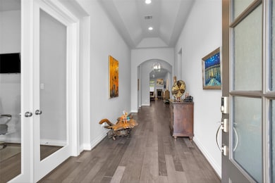 View from front door. Tiled floors and trey ceilin