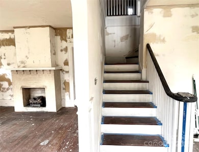 308 Elm St, Lancaster, SC 29720 - photo 2