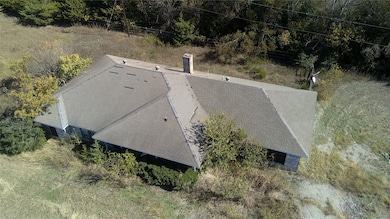 823 W Saunders St, Trenton, TX 75490 - photo 4