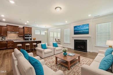 605 Hampton Crest Ct, Fuquay-Varina, NC 27526 - photo 4