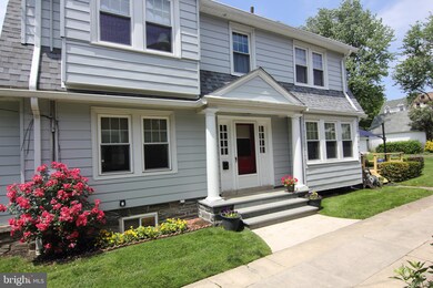 122 Sutton Rd, Ardmore, PA 19003 - photo 2