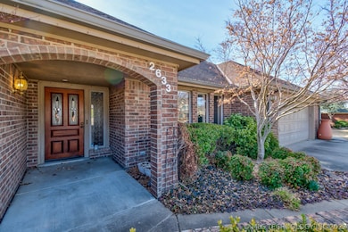 2633 Regency Rd, Bartlesville, OK 74006 - photo 2