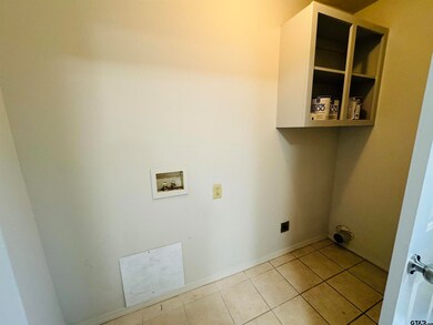 2302 Walton Rd, Tyler, TX 75701 - photo 5