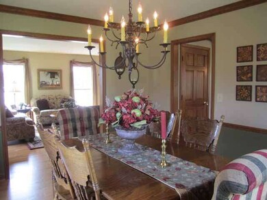 750 Oakview Dr, Algonquin, IL 60102 - photo 5