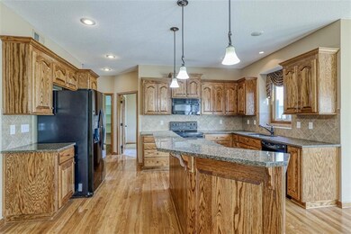 9619 Belmont Dr, Lenexa, KS 66227 - photo 4