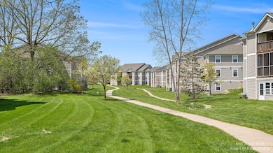 1328 Heatherwood Ln unit 68, Ann Arbor, MI 48108 - photo 3