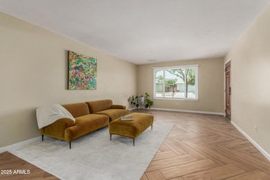 8129 N 17th Dr, Phoenix, AZ 85021 - photo 3