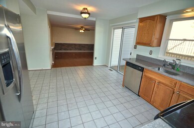 100 Spruce Ln, Annapolis, MD 21403 - photo 7