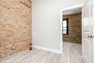 2450 S Oakley Ave unit 2R, Chicago, IL 60608 - photo 5