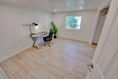 Office - 2nd Bedroom