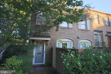 1229 Michigan Ct, Alexandria, VA 22314 - photo 3