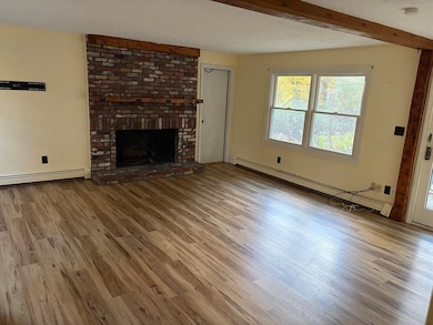 131 E Washington St, Hanson, MA 02341 - photo 4