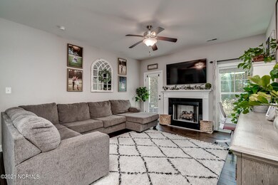 Living room w/ fireplace