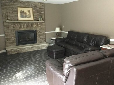 2460 Shadowview Cir, Plover, WI 54467 - photo 7