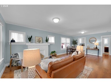 1585 Charnelton St, Eugene, OR 97401 - photo 7