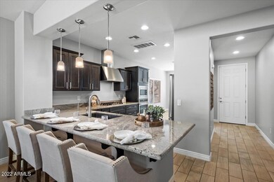 Kitchen/Breakfast Bar