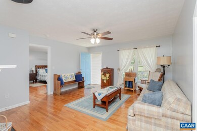 391 Hermitage Rd, Staunton, VA 24401 - photo 6