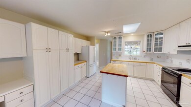 3380 Holt Cir, Pensacola, FL 32526 - photo 6