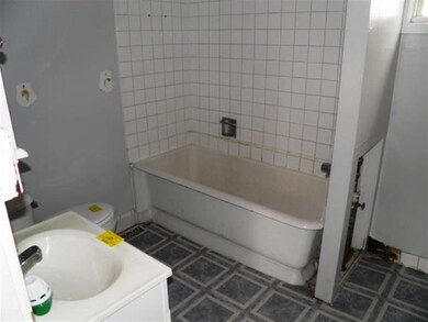 1128 Bridge Ave, Davenport, IA 52803 - photo 7