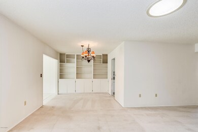 10221 W Mission Ln, Sun City, AZ 85351 - photo 3