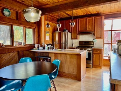 41 Pine Grove unit 41, Amherst, MA 01002 - photo 3