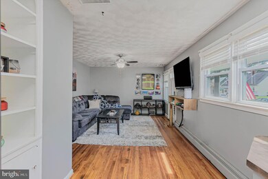 954 Kinwat Ave, Essex, MD 21221 - photo 7