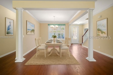 Virtually staged dining