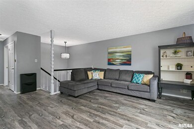 1202 N Stark St, Davenport, IA 52804 - photo 5