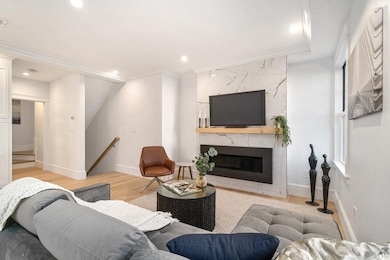 24 Bartlett Crescent unit 2, Brookline, MA 02446 - photo 7