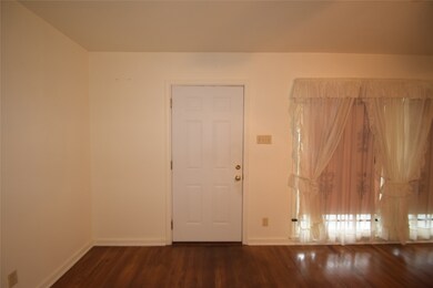 7004 Darien St, Houston, TX 77028 - photo 3