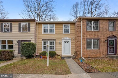 6828 Montivideo Square Ct, Falls Church, VA 22043 - photo 2