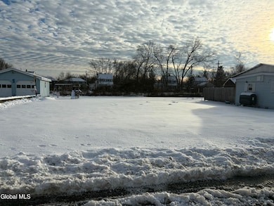 20 Elizabeth St, Whitehall, NY 12887 - photo 2