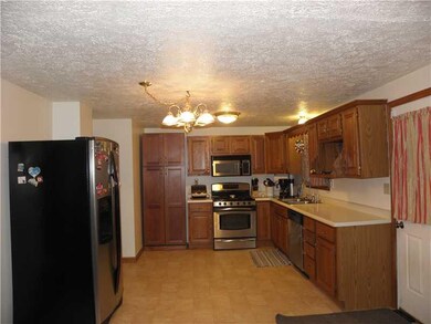 Kitchen. Open 18x14 Kitchen w/ plenty of Beautiful