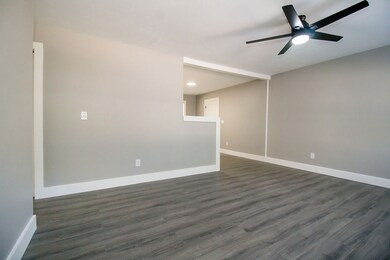 2326 Dawnshire Dr, Columbus, IN 47203 - photo 6