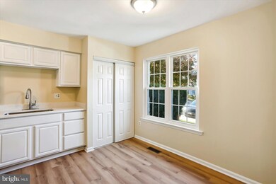 17509 Gallagher Way, Olney, MD 20832 - photo 3