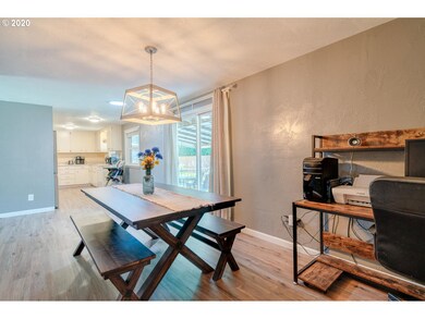 3552 Oak Ridge Ln, Hubbard, OR 97032 - photo 5