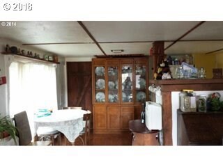 345 W 3rd St, Longcreek, OR 97856 - photo 3