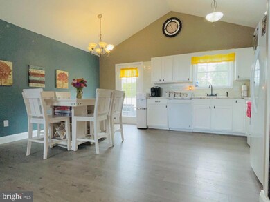 475 Moonlight Ln, Martinsburg, WV 25404 - photo 7