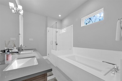 Large dual sink primary bathroom