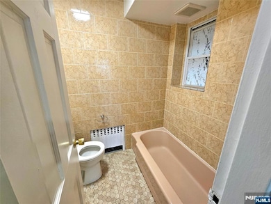 249 Riverview Place unit C, Cliffside Park, NJ 07010 - photo 5