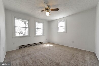 12427 Channelview Dr, Newburg, MD 20664 - photo 7