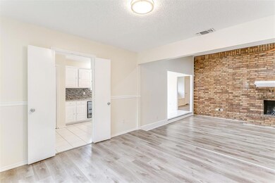 1105 Forest Ridge Dr, Bedford, TX 76022 - photo 4