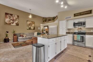 Kitchen Family Rm