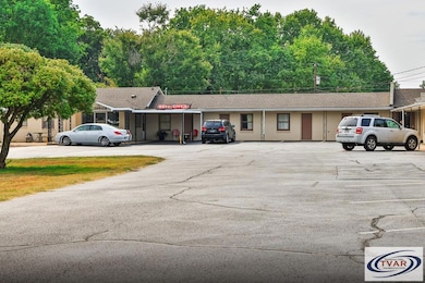 551 Elm St, Martin, TN 38237 - photo 4