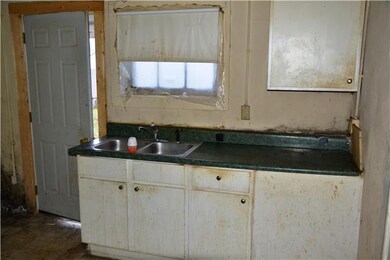 118 Ledbetter St, Shelbyville, TN 37160 - photo 2