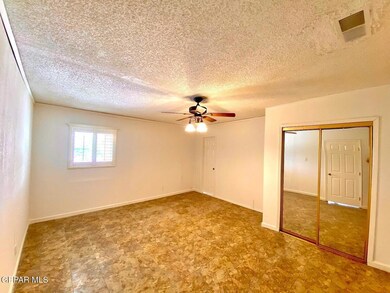 1615 Hunter Dr, El Paso, TX 79915 - photo 2