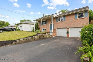 10 Chestnut Ct, Rensselaer, NY 12144 - photo 3