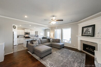 3924 S 201st East Ave, Broken Arrow, OK 74014 - photo 5