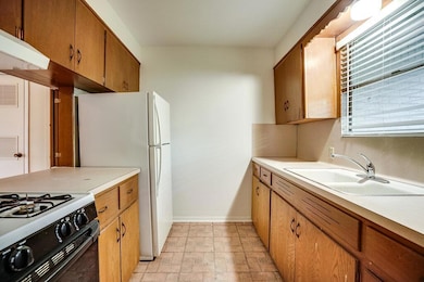 3707 Tom Green St unit 2, Austin, TX 78705 - photo 2