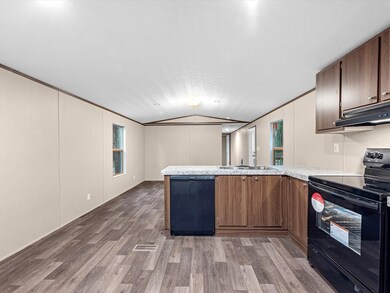 8606 Yellow Poplar Ln, Plantersville, TX 77363 - photo 6